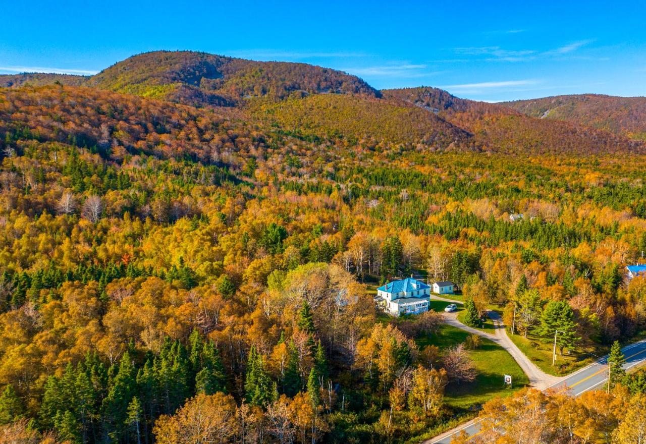 Trailside Accommodations And Outdoor Adventures Birch Plain Zewnętrze zdjęcie